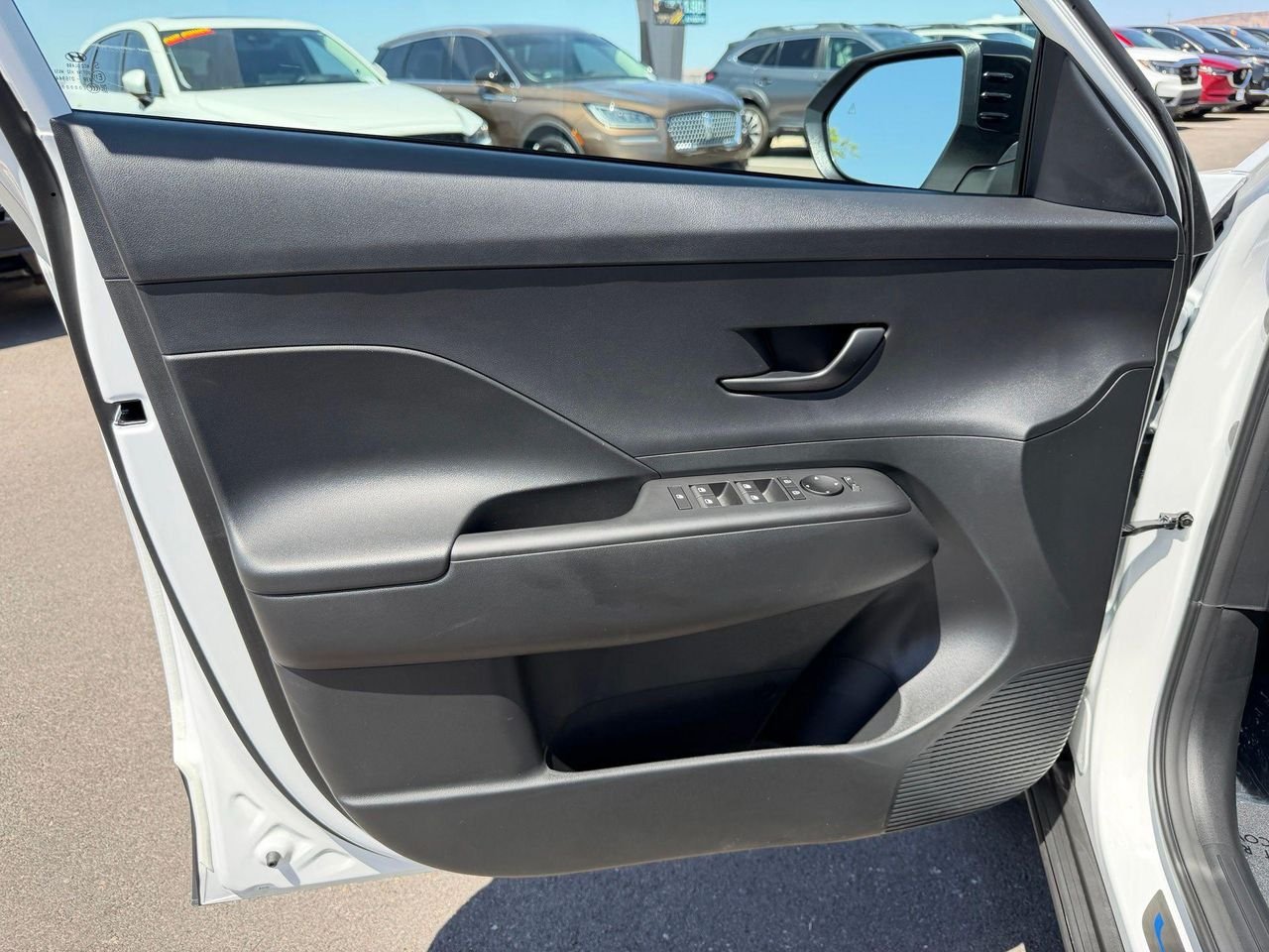 New 2027 White Hyundai SEL Sport image 31