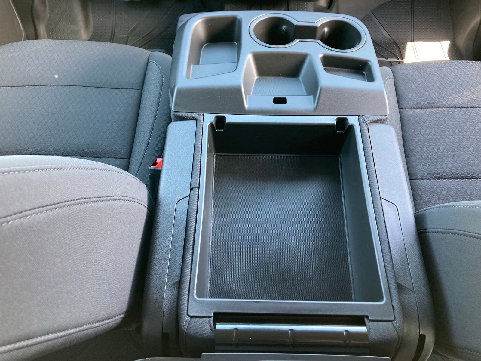 2025 Chevrolet Silverado 1500 LT - Photo 31