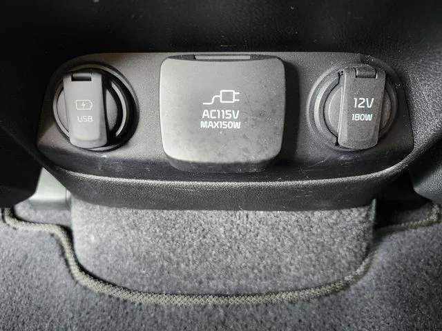 Used 2016 Silver Kia SX image 18