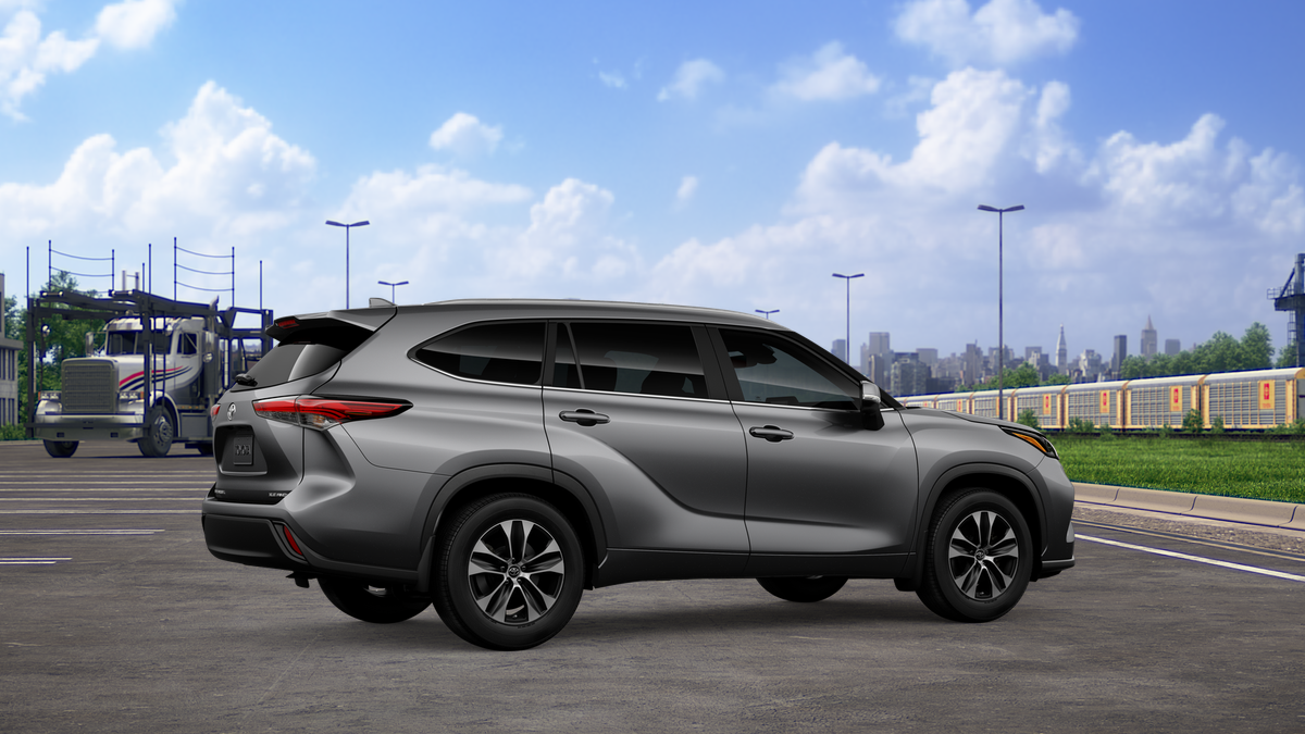 New 2026 Heavy Metal Toyota XLE image 33