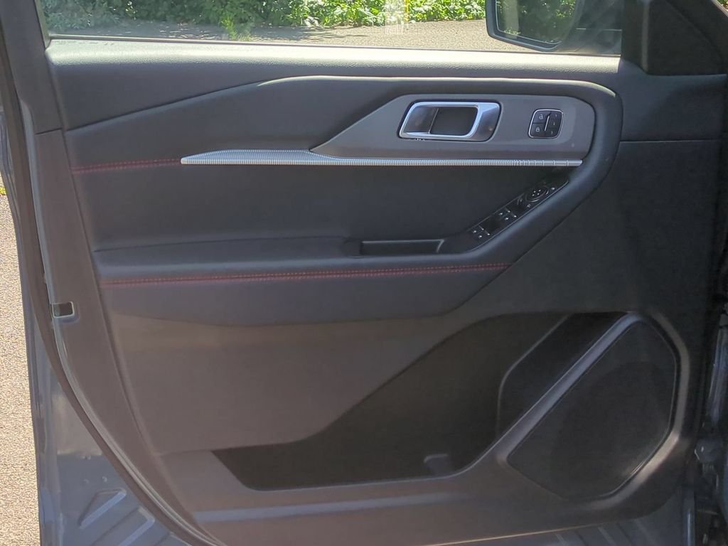 Used 2025 Blue Ford ST-Line image 11