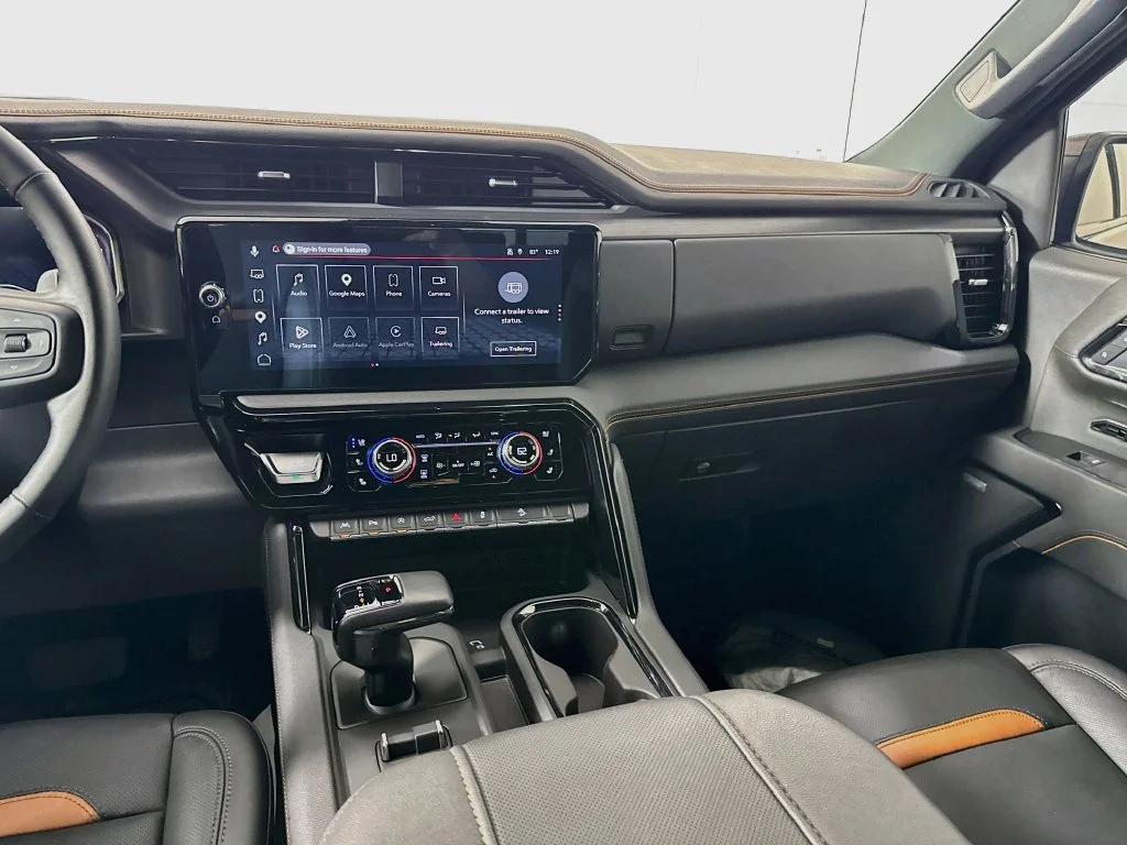 Used 2025 Black GMC AT4 image 30