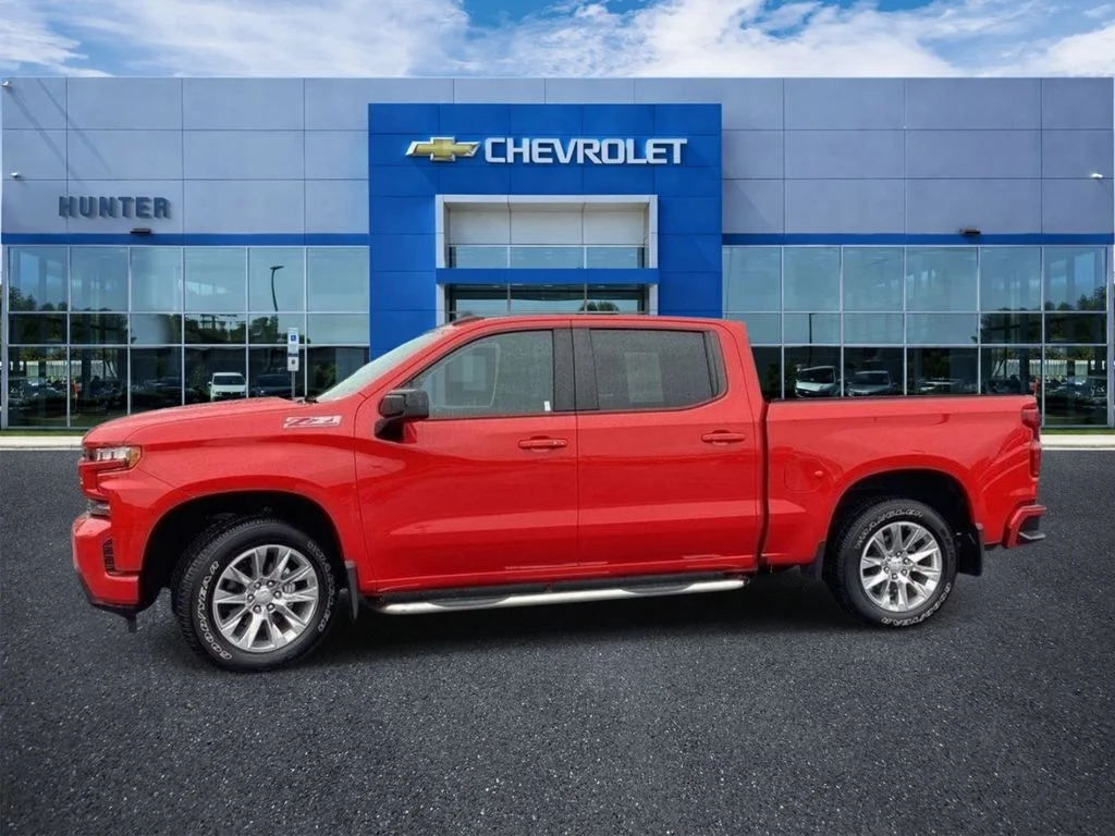 Used 2022 Red Hot Chevrolet RST image 6