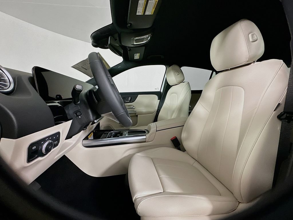 New 2026 Polar White Mercedes-Benz GLA 250 image 20