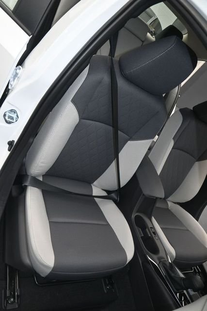 Used 2025 Wind Chill Pearl Toyota LE image 14