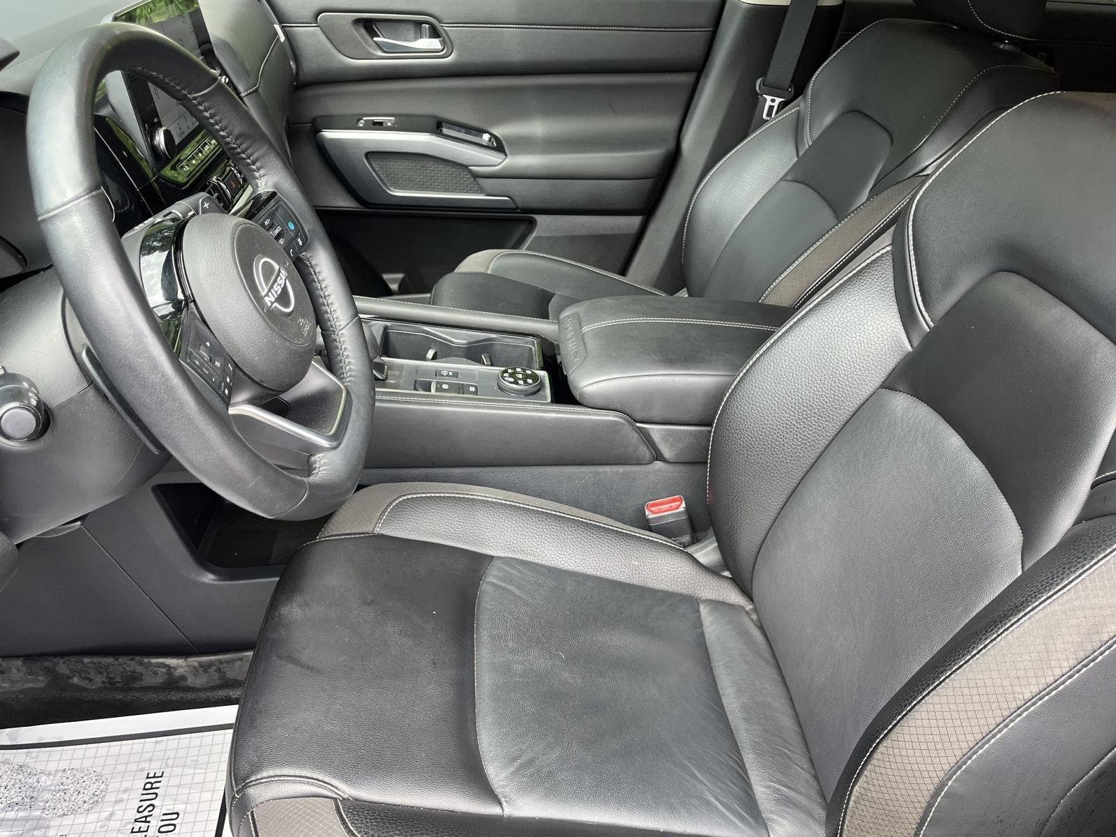 Used 2024 Scarlet Ember Nissan SL image 21