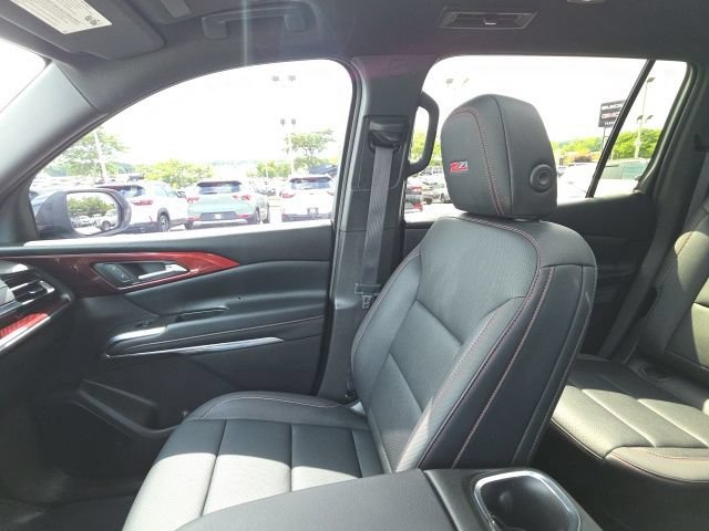 Used 2026 Polar White Tricoat Chevrolet Z71 image 26
