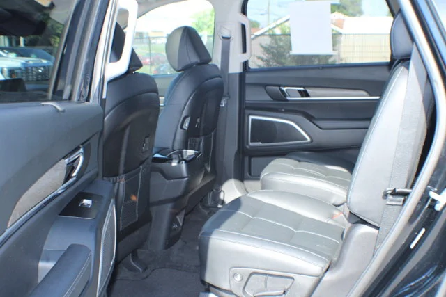 Used 2022 Ebony Black Kia EX image 15
