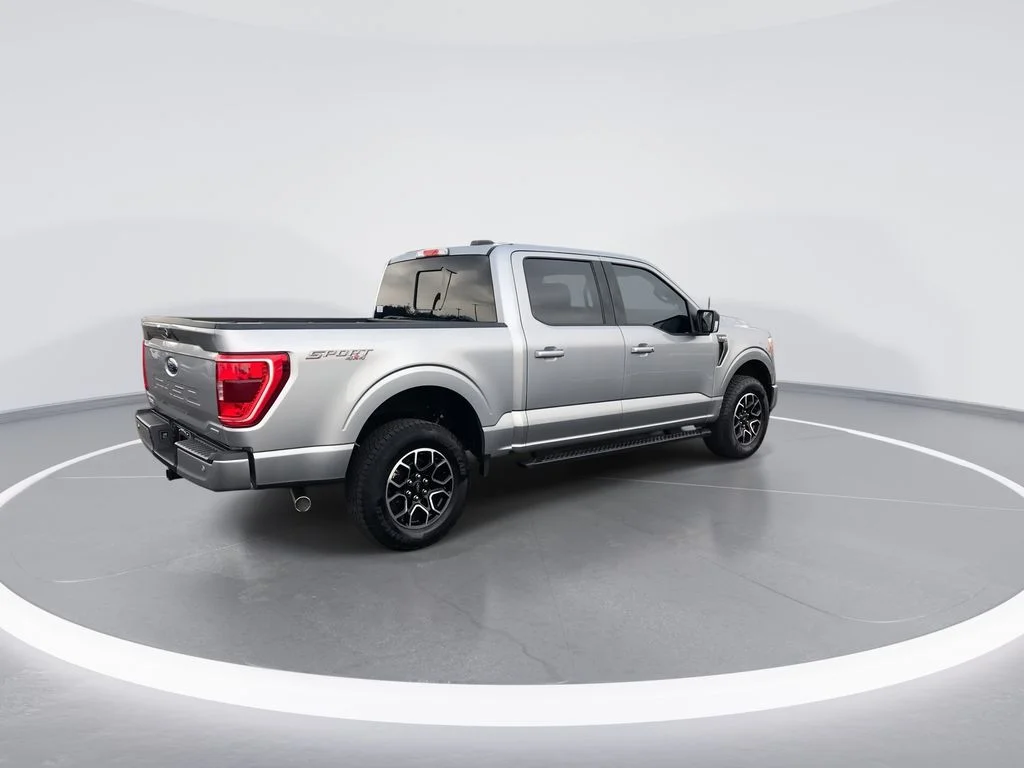 Used 2023 Silver Ford XLT image 8