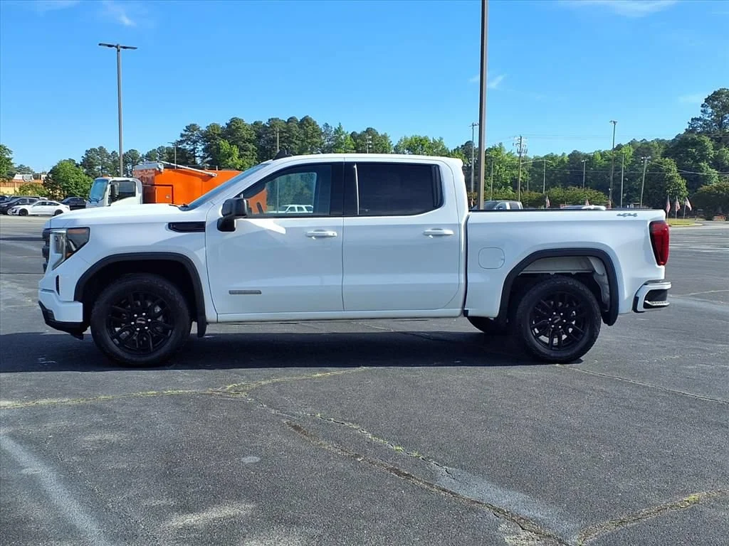 Used 2024 Summit White GMC Elevation image 15