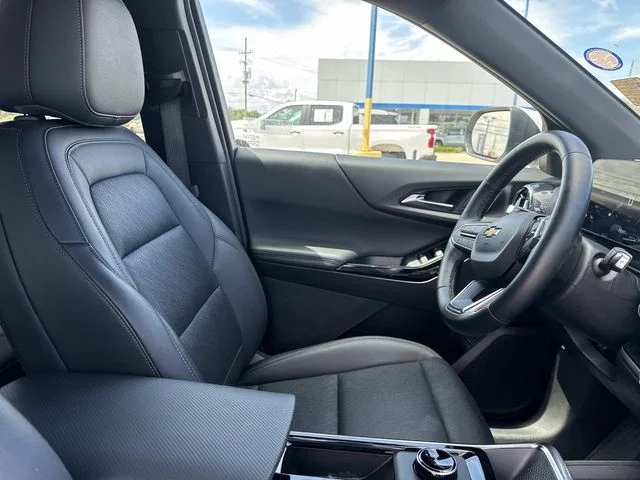 Used 2026 White Chevrolet LT image 23