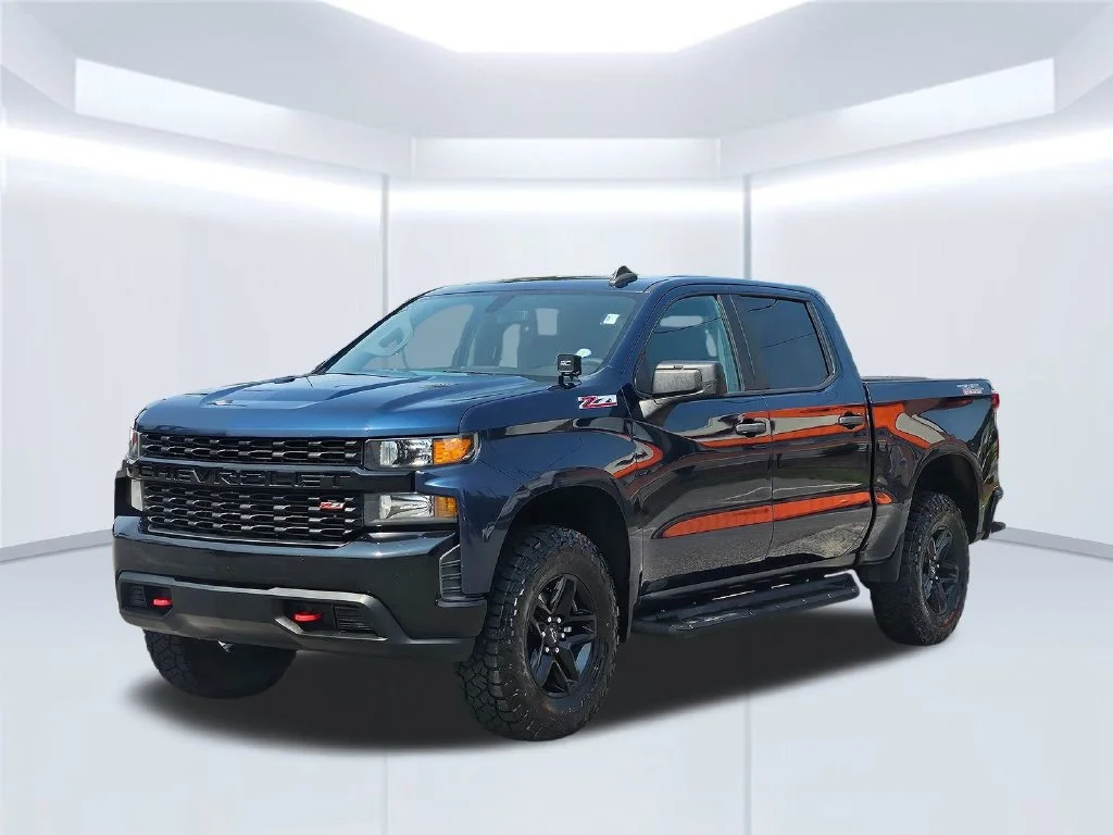 Used 2020 Northsky Blue Metallic Chevrolet Custom Trail Boss image 2