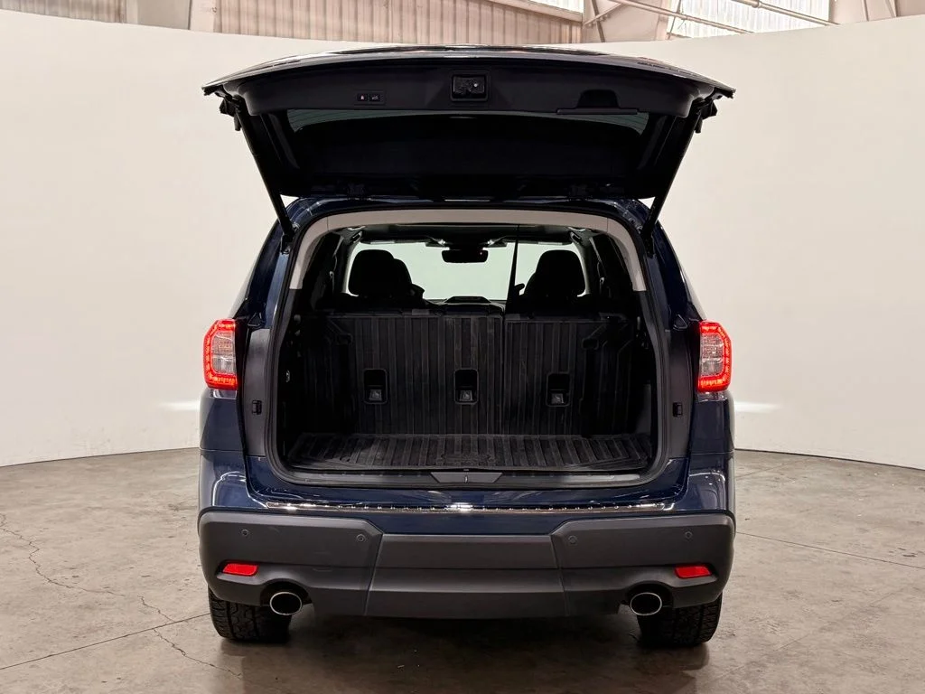 Used 2023 Blue Subaru Onyx Edition image 12