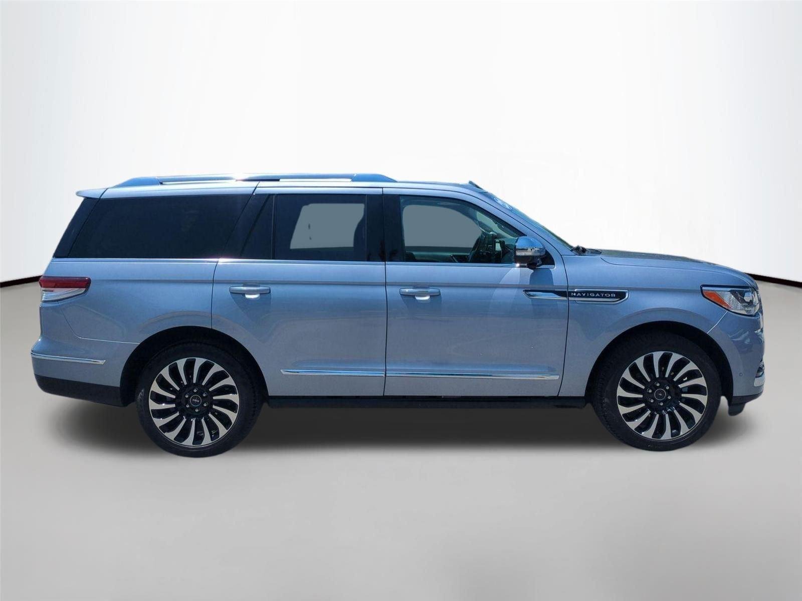Used 2022 Chroma Crystal Blue Metallic Premium Colorant Lincoln Black Label image 6
