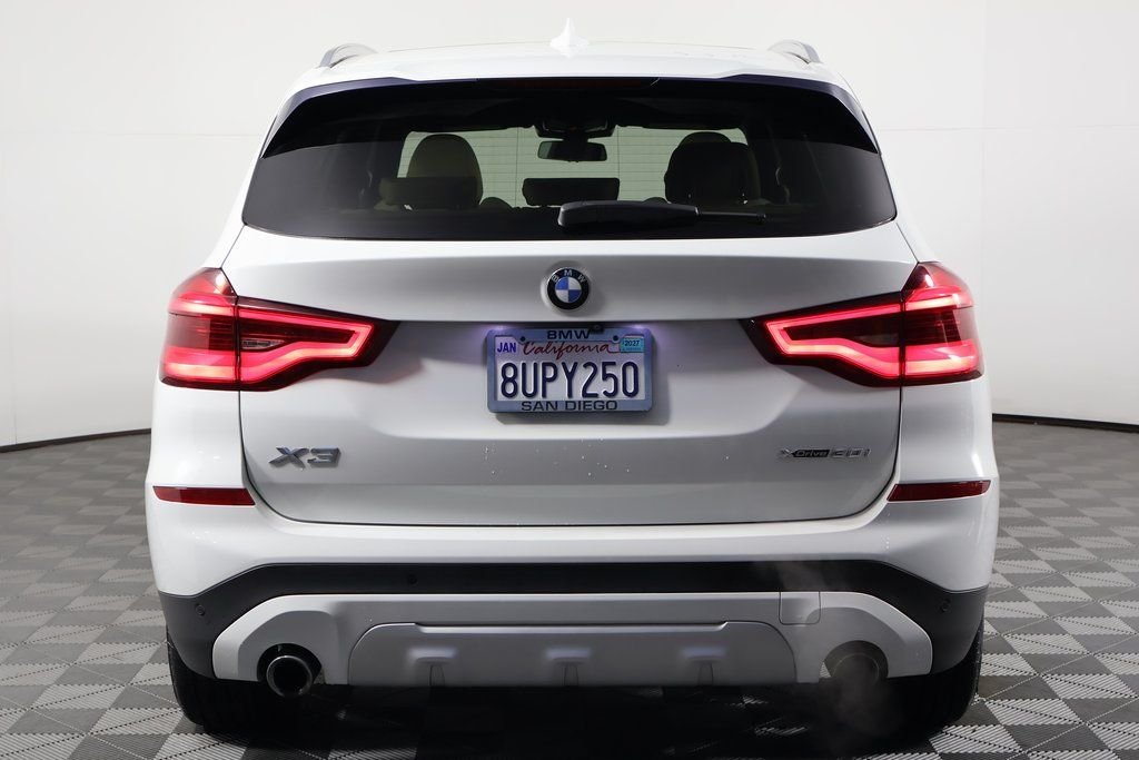 Used 2021 Alpine White BMW xDrive30i image 5