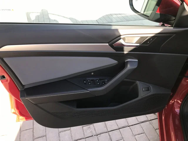 2026 Volkswagen Jetta SE - Photo 13