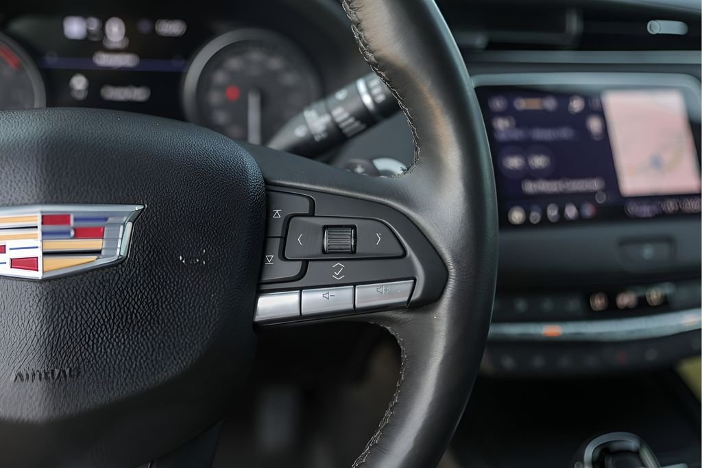 Used 2022  Cadillac Premium Luxury image 16