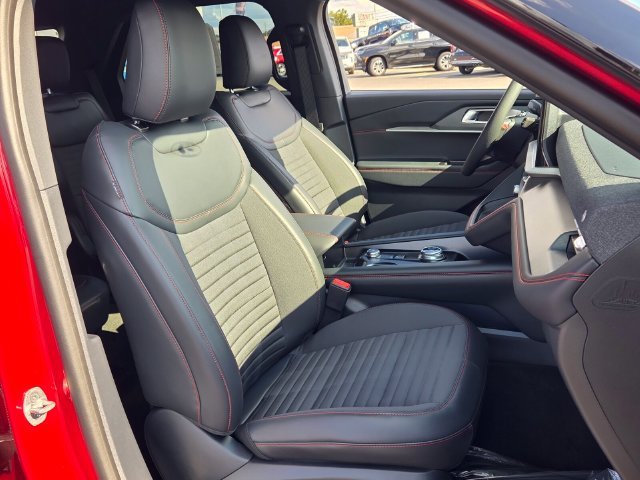 New 2027 Ruby Red Metallic Tinted Clearcoat Ford ST-Line image 17