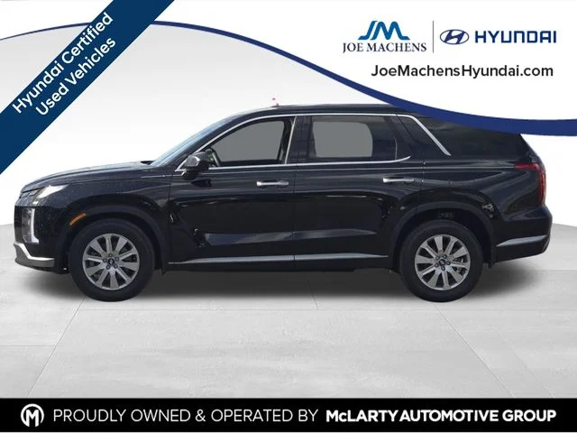 Used 2025 Black Hyundai SE image 2