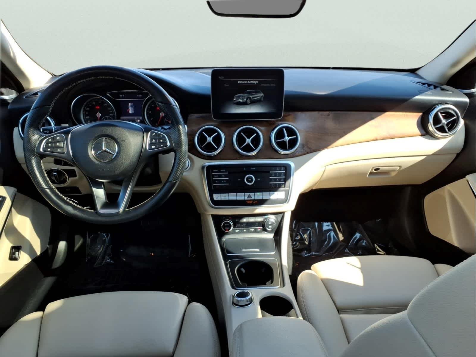 Used 2019 Polar White Mercedes-Benz GLA 250 image 19