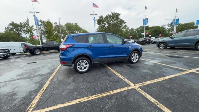 Used 2018 Blue Ford S image 8