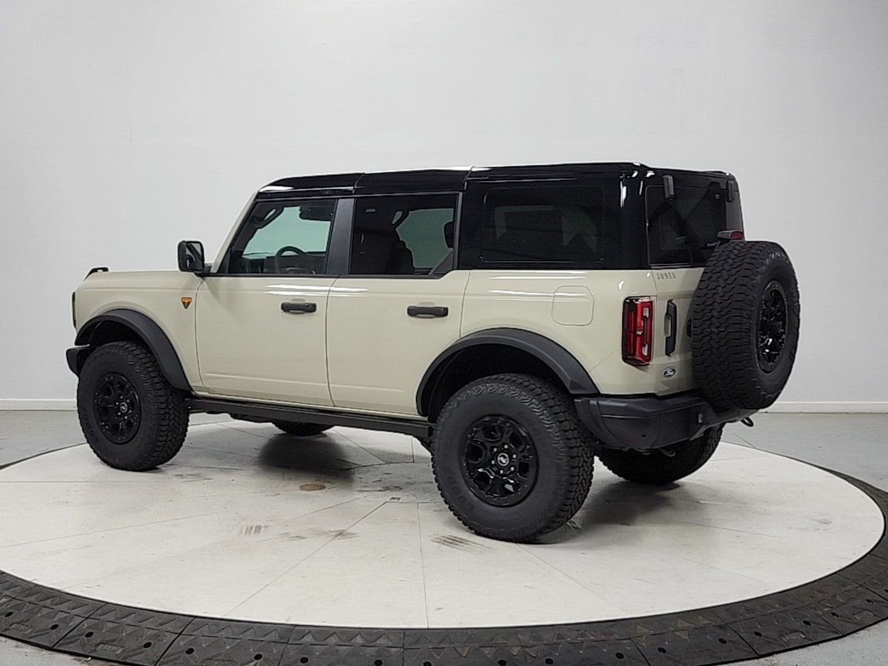 New 2026 Desert Sand Ford Badlands® image 5