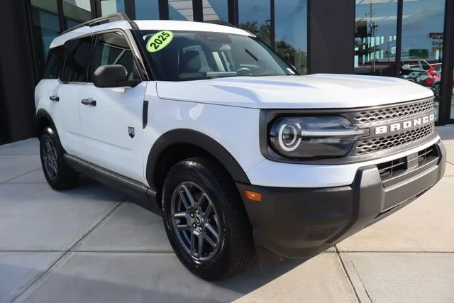 Used 2025 Oxford White Ford Big Bend image 1