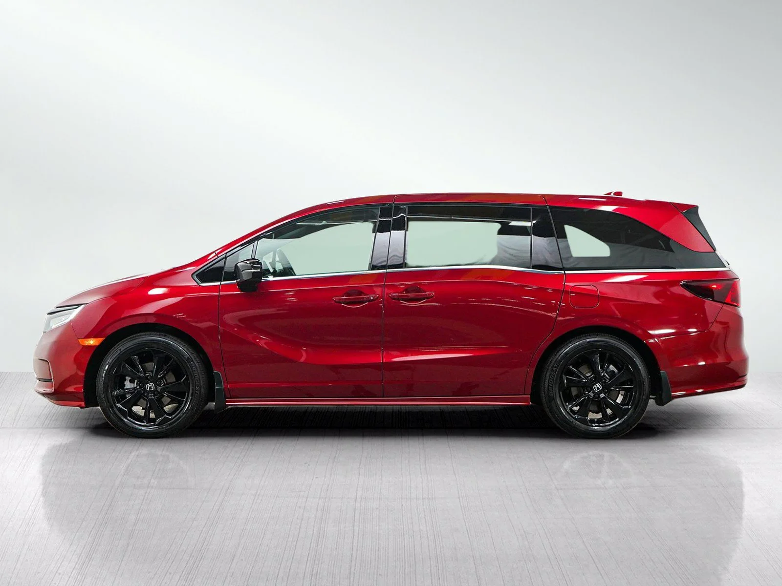 Used 2024 Honda Odyssey SPORT with VIN 5FNRL6H78RB069911 for sale in Burnsville, Minnesota