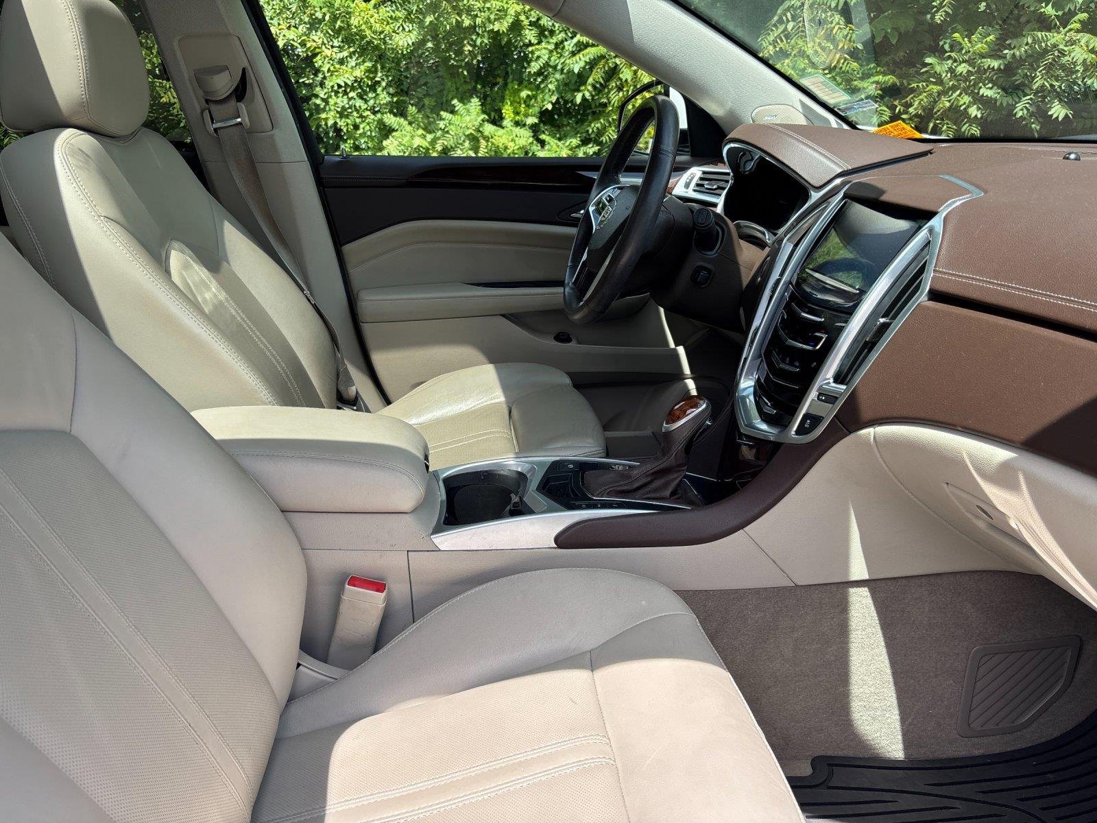 Used 2013 Platinum Ice Tricoat Cadillac Performance Collection image 38