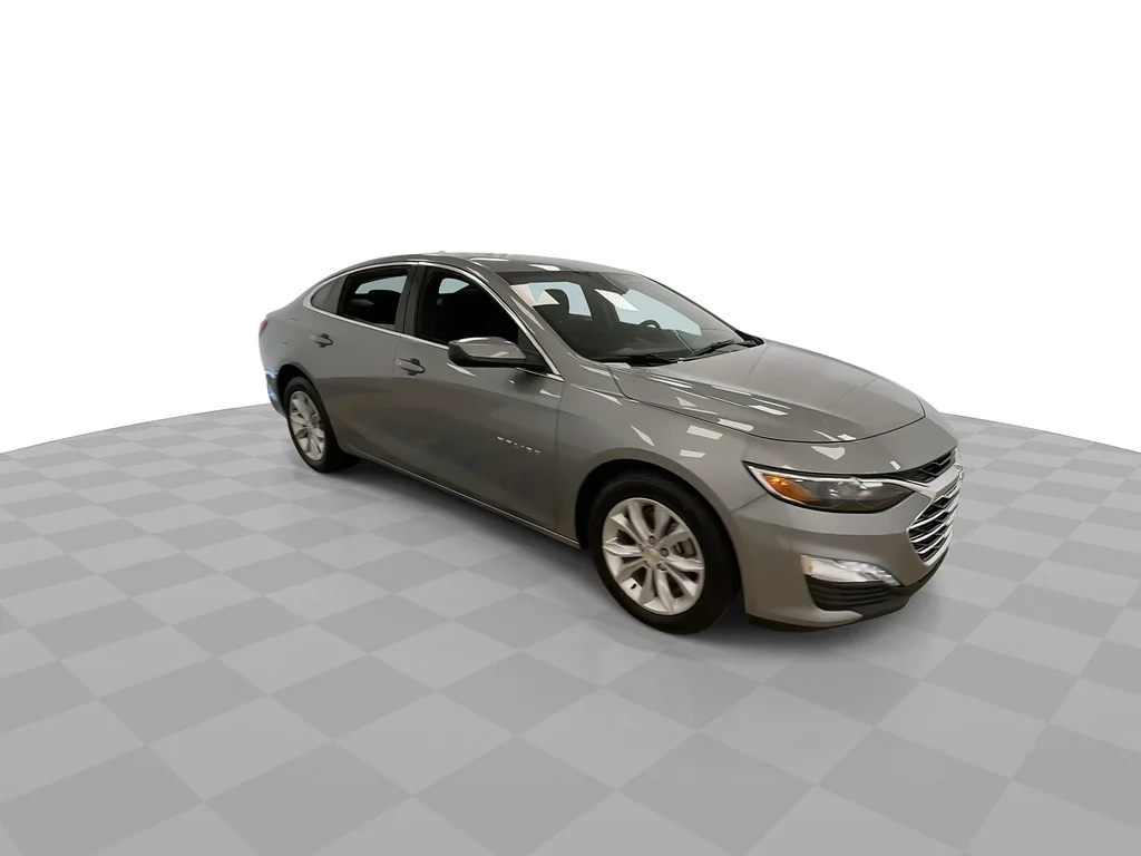 Used 2024 GRAY Chevrolet LT image 3