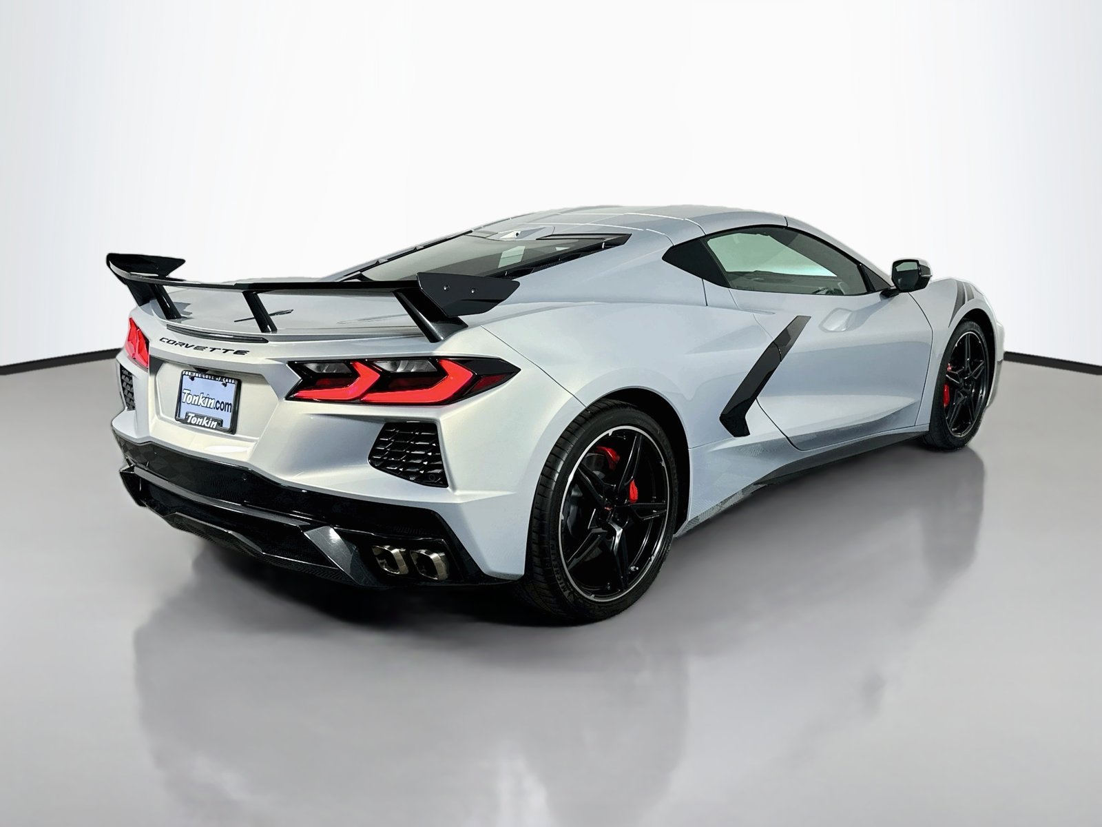 Used 2021 Silver Chevrolet Stingray image 8
