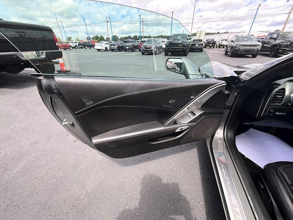 Used 2016 Gray Chevrolet Stingray Z51 image 11