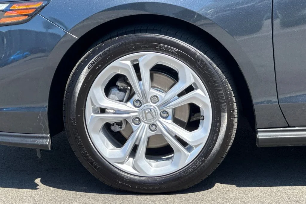 Certified Used 2025 Meteorite Gray Metallic Honda LX image 33