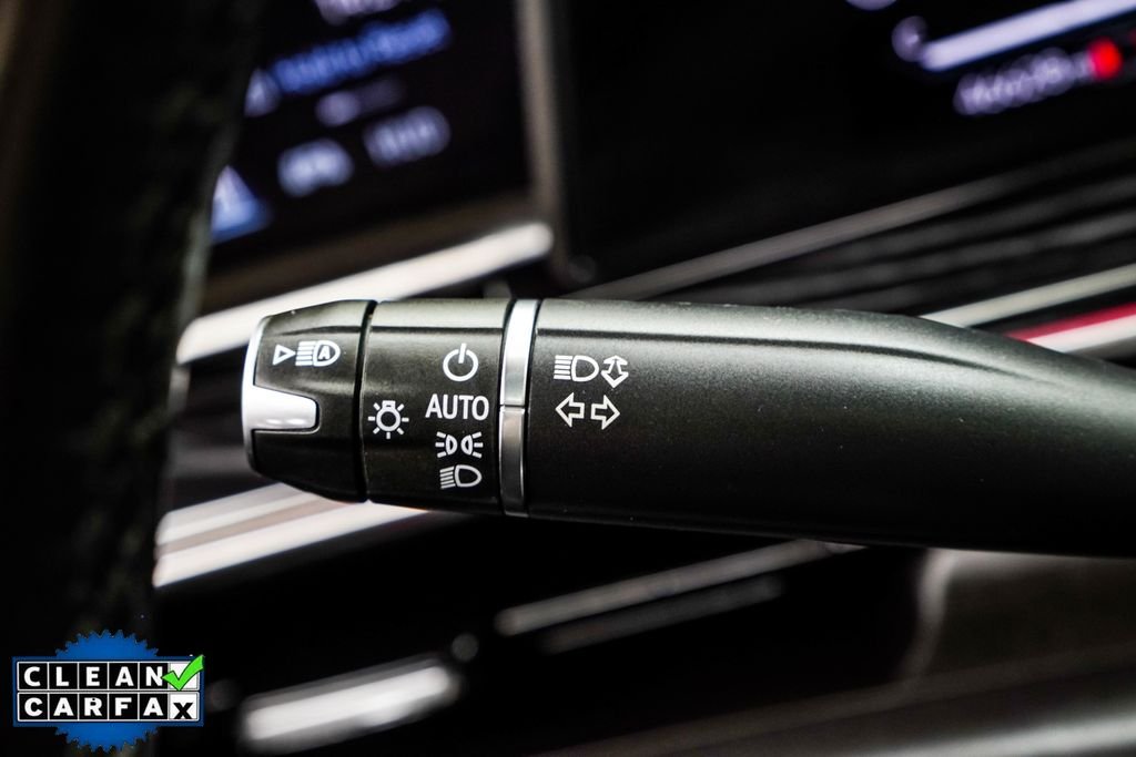 Used 2023 White Cadillac V-Series image 37