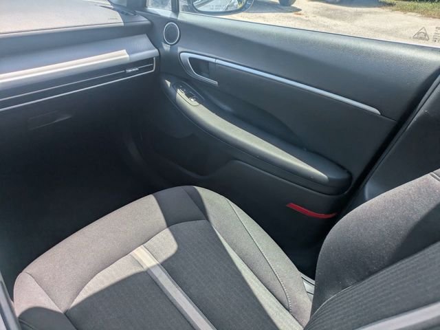 Used 2025 Blue Hyundai SEL image 16