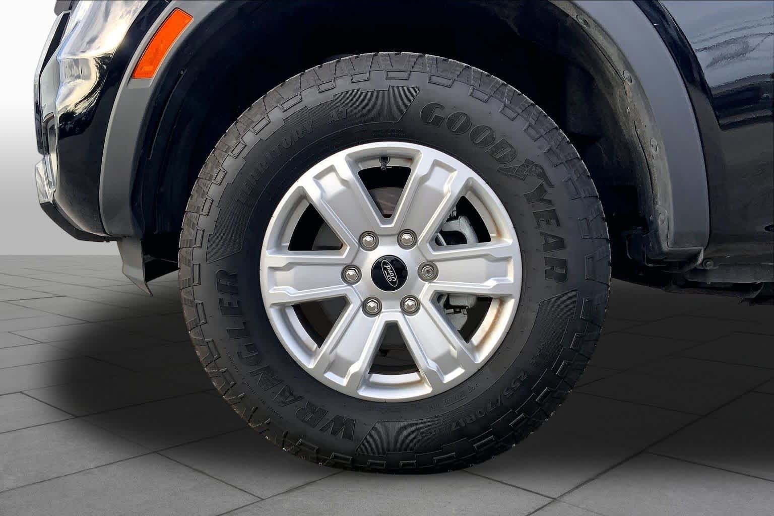 Used 2025 Shadow Black Ford XL image 11