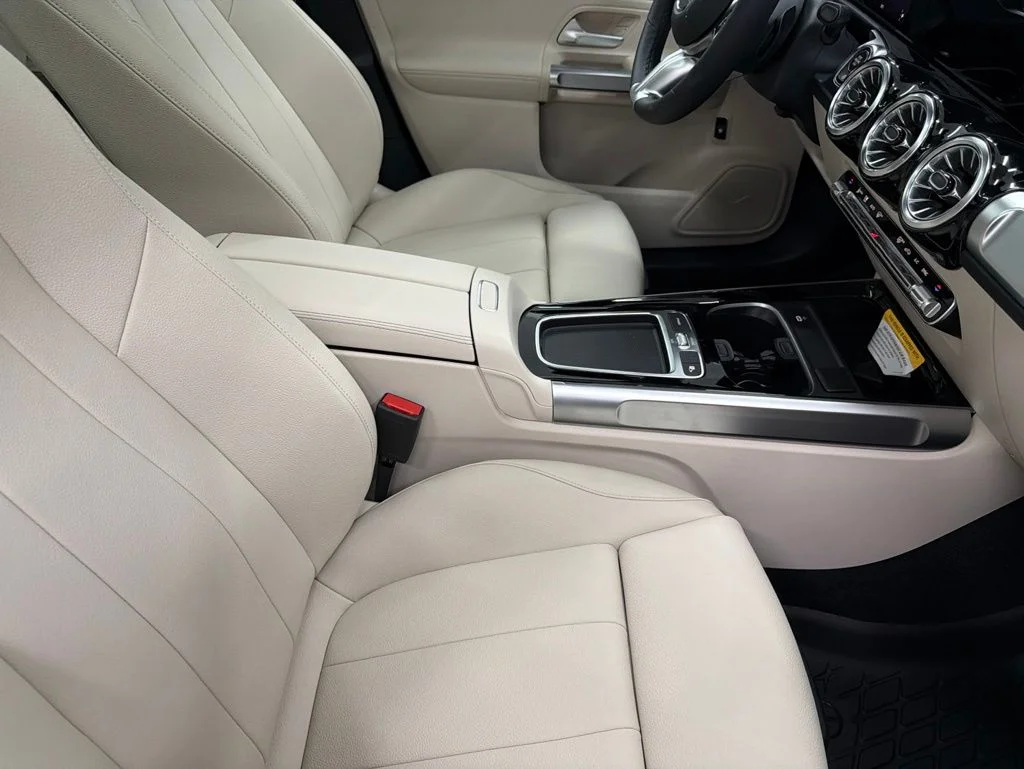 New 2026 Black Mercedes-Benz GLB 250 image 29