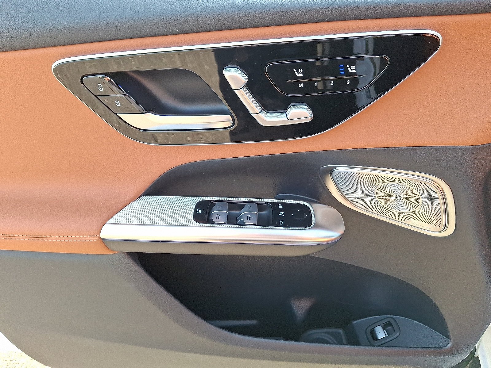New 2026 Polar White Mercedes-Benz GLC 300 image 22