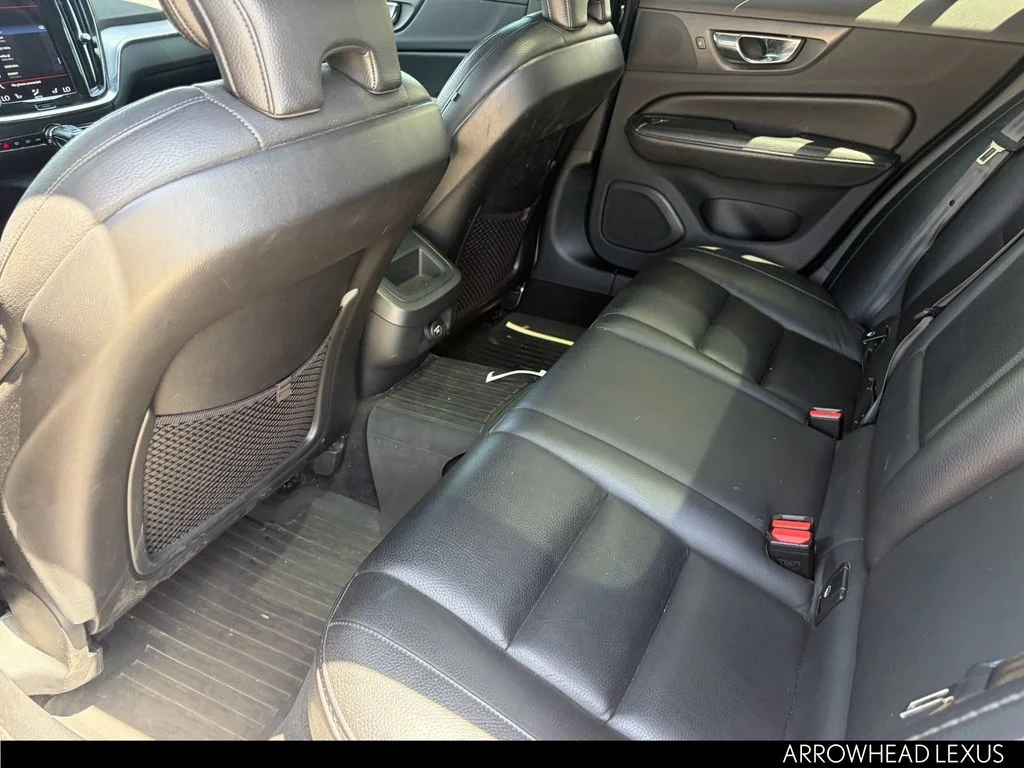 Used 2020 Gray Volvo T5 image 30