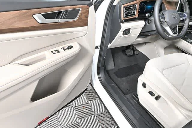2026 Volkswagen Atlas SE - Photo 7