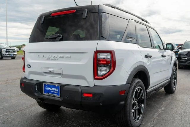 New 2026 White Ford Outer Banks image 6