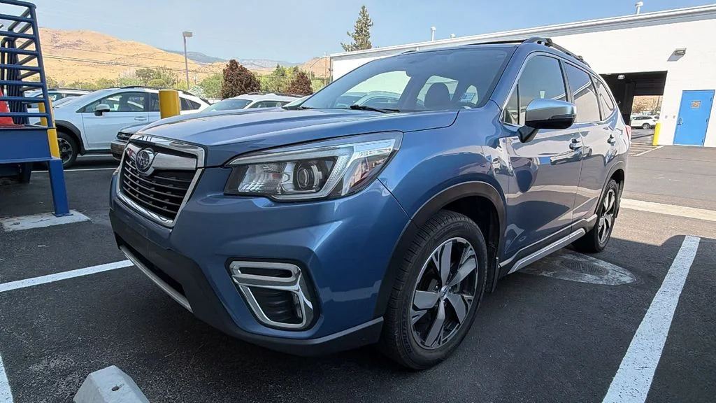 Used 2020 Horizon Blue Subaru Touring image 4