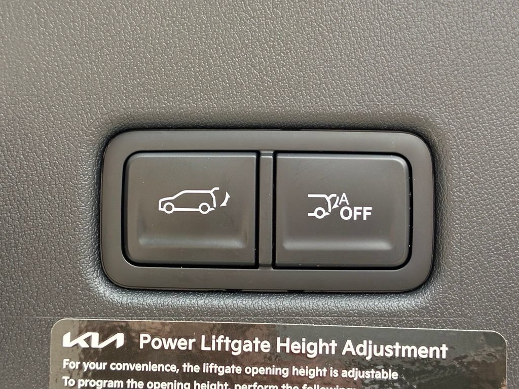 Used 2027 White Kia X-Line SX Prestige image 36