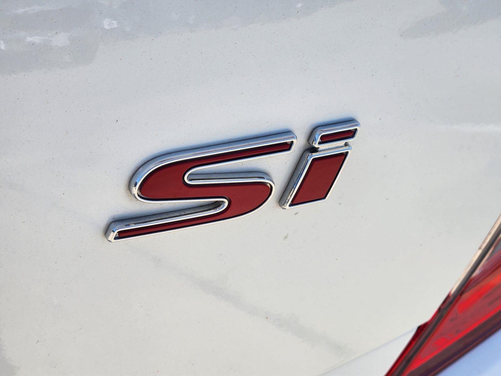 Certified Used 2020 Platinum White Pearl Honda SI image 11