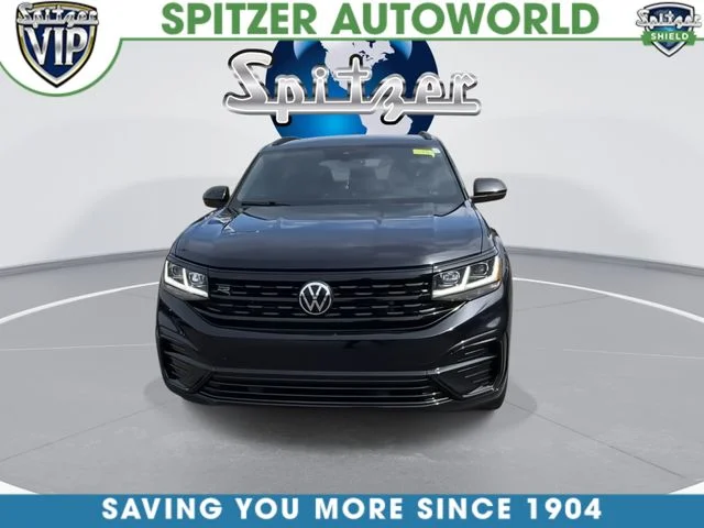 Used 2023 Black Volkswagen 2.0T SEL R-Line image 3