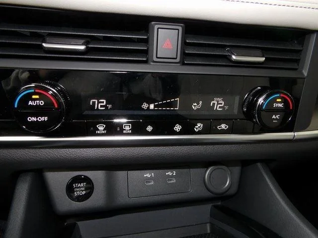 2025 Nissan Rogue SV - Photo 22
