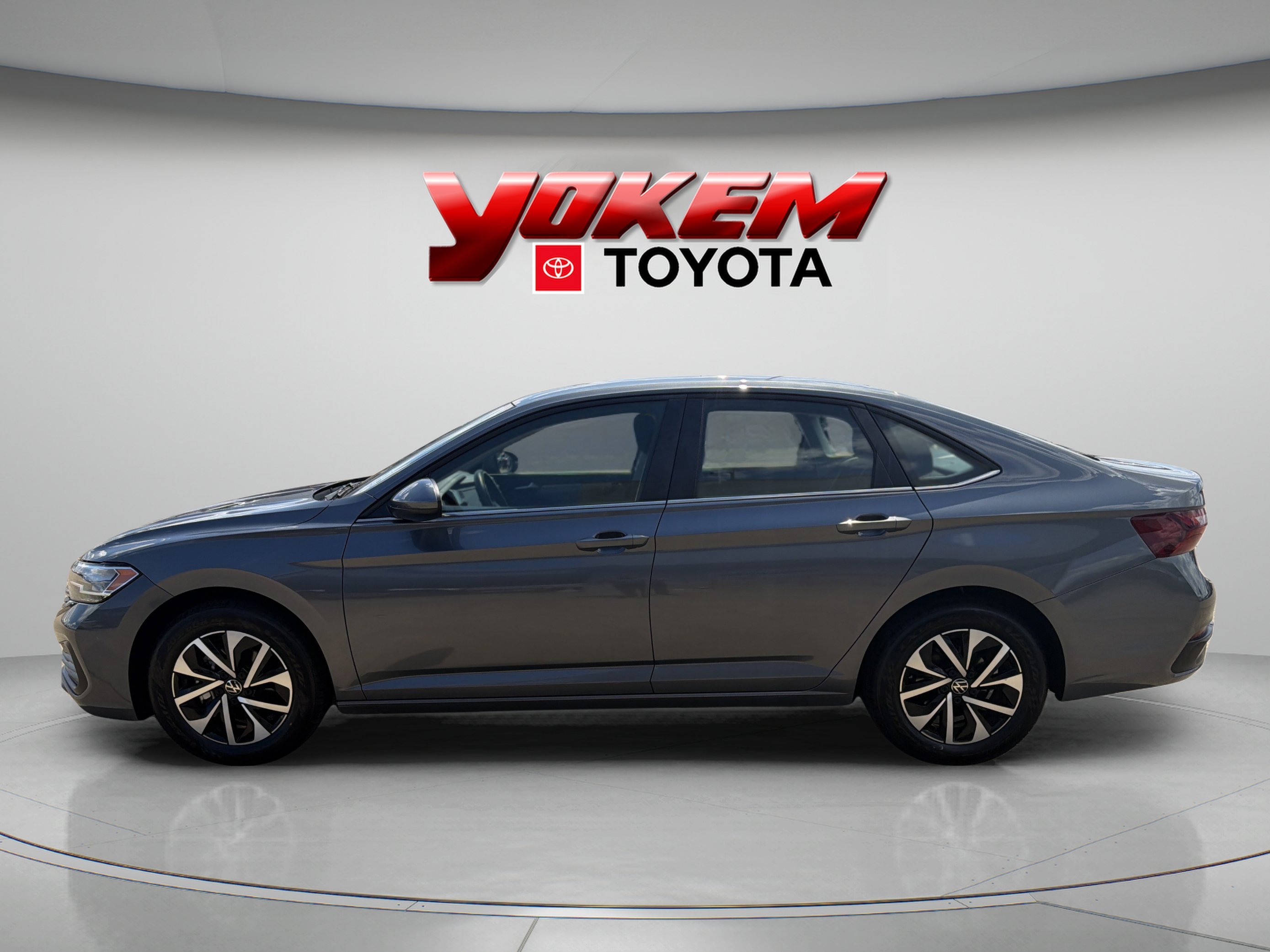 Used 2024 Gray Volkswagen S image 5