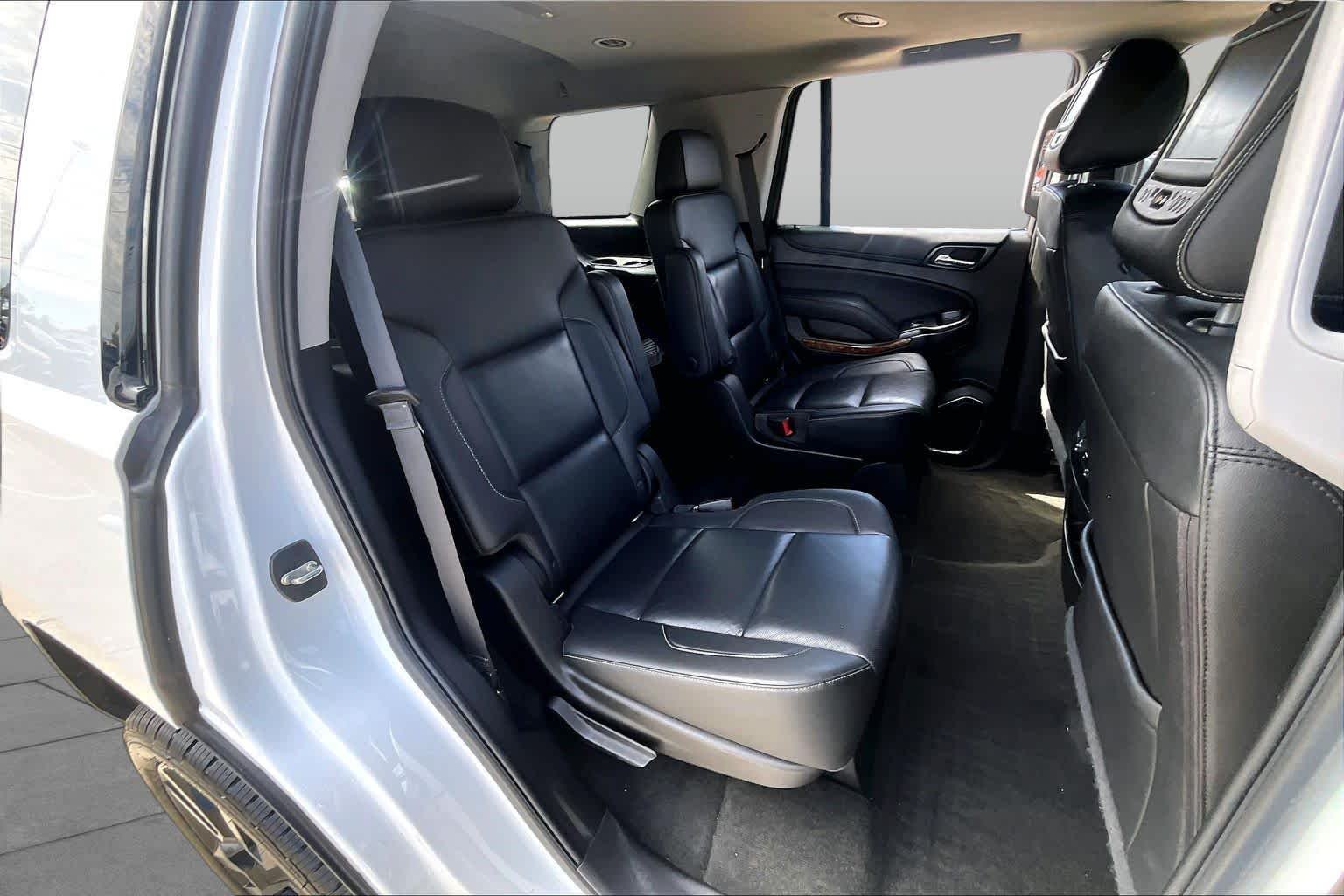 Used 2018 Summit White Chevrolet Premier image 20