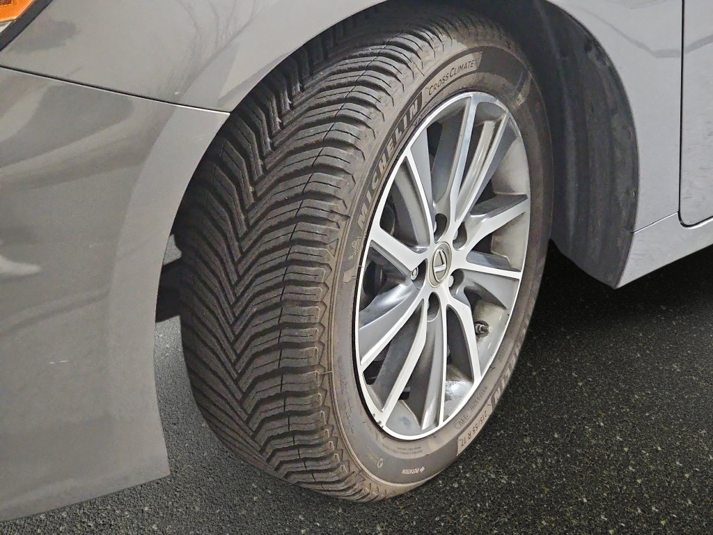 Used 2016 Gray Lexus 300h image 34