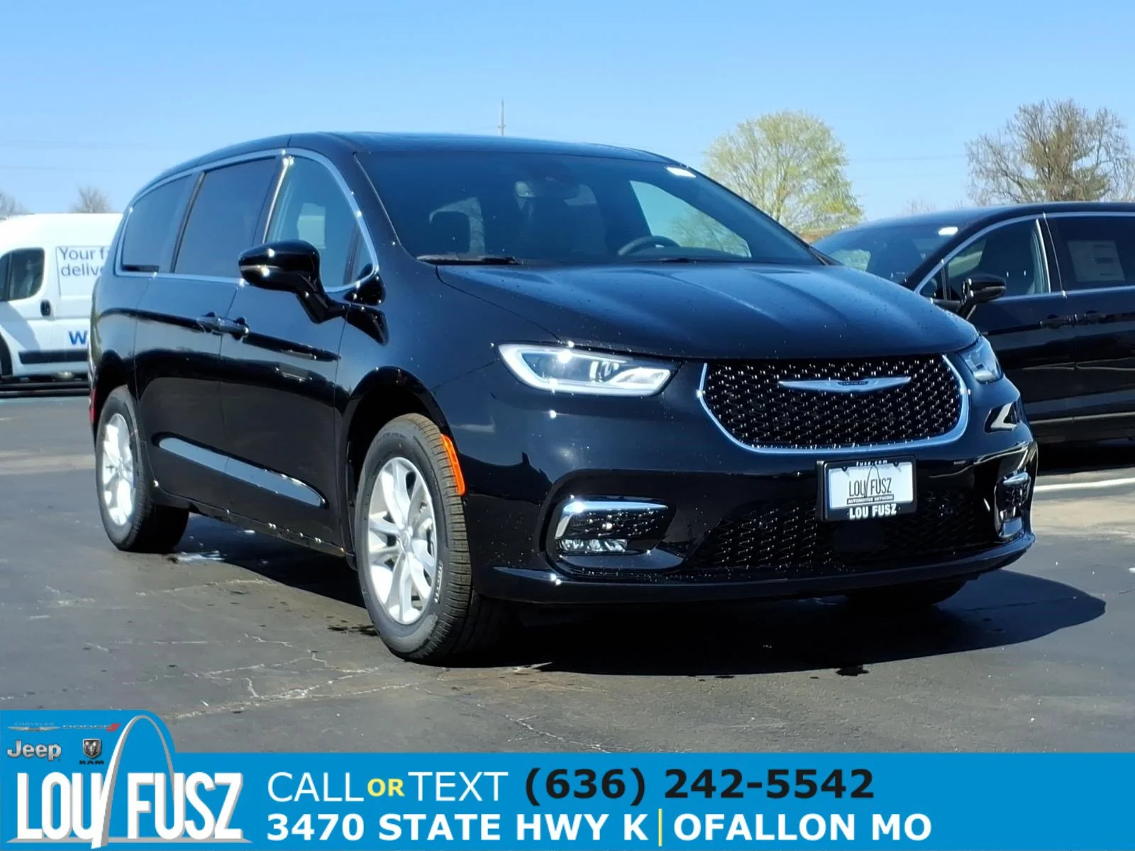 2026 Chrysler Pacifica Select AWD's photo